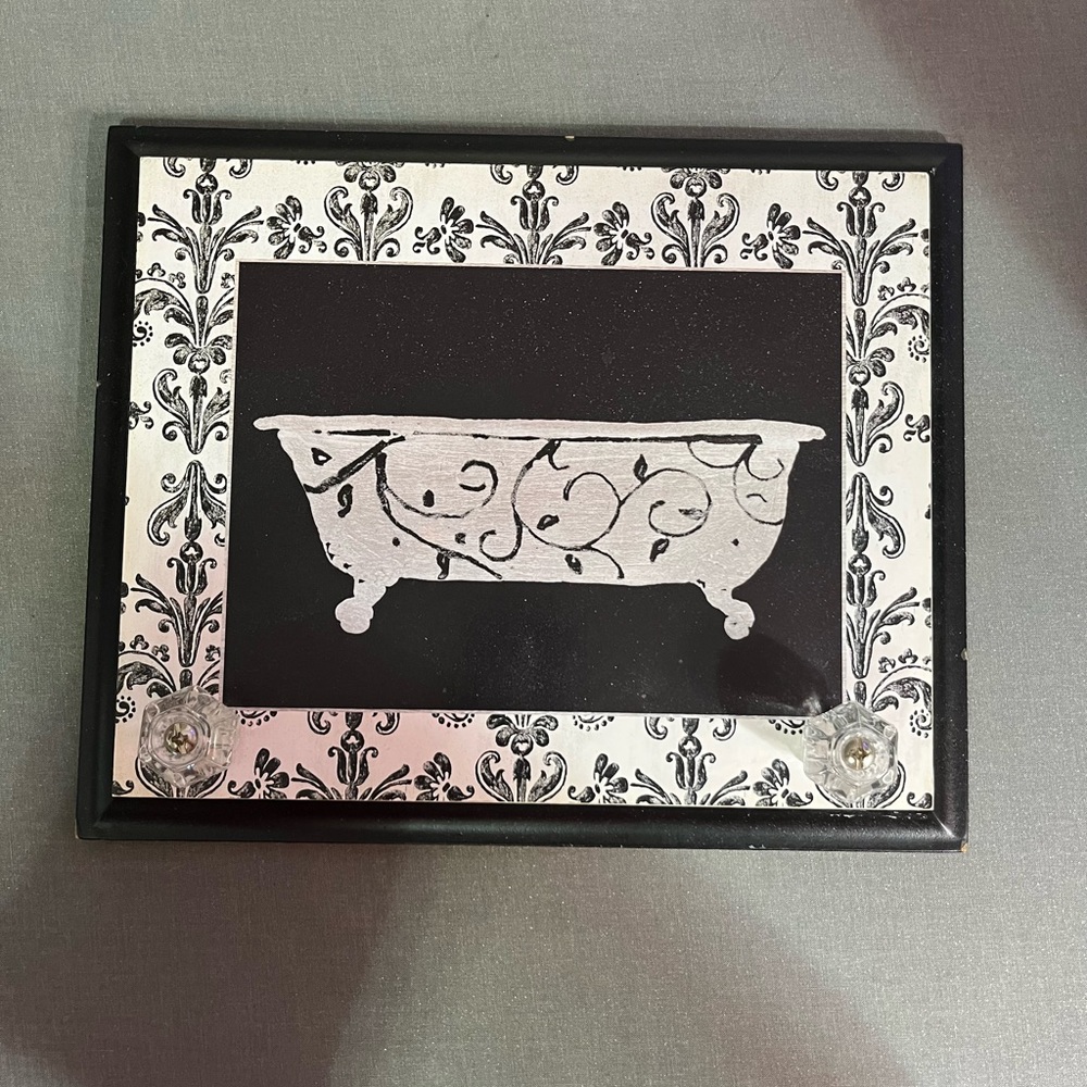 Elegant Black and White Bath Wall Art